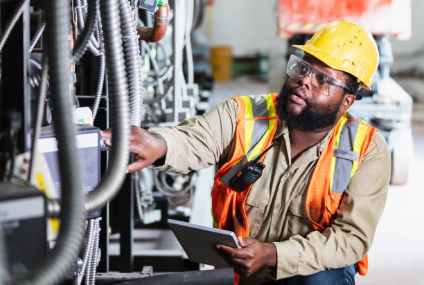 Best Electrical Outlet Repair  in Hewlett Harbor, NY