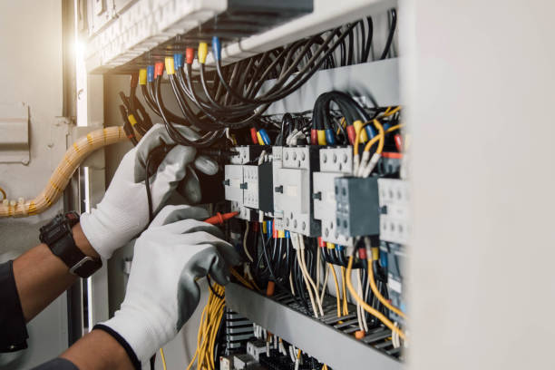 Best Electrical Outlet Repair  in Hewlett Harbor, NY